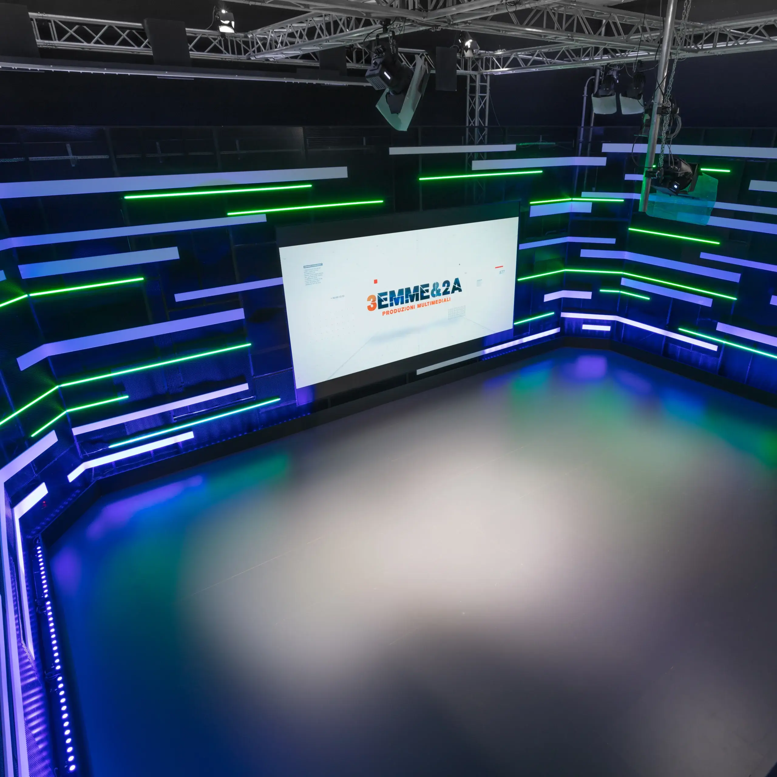 SET TELEVISIVO-zero studio_carosello 5